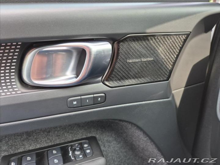 Volvo XC40 0,0 RECHARGE TWIN PRO 4x4 2021