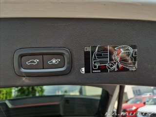 Volvo XC40 0,0 RECHARGE TWIN PRO 4x4 2021