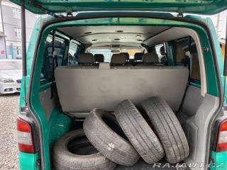 Volkswagen Transporter 2,5TDI Minibus 9-míst 2005