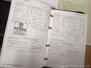 Volkswagen Transporter 2,5TDI Minibus 9-míst 2005