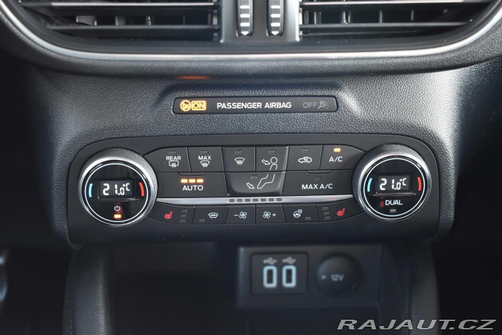 Ford Kuga 1.5 TDCi *TAŽNÉ*HEAD-UP*D 2022