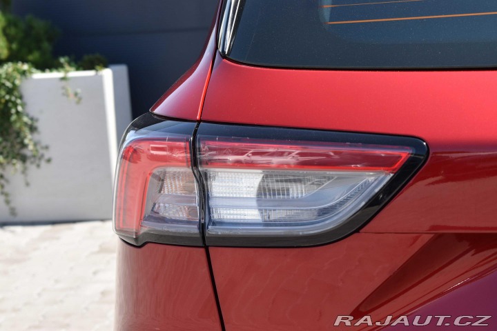 Ford Kuga 1.5 TDCi *TAŽNÉ*HEAD-UP*D 2022