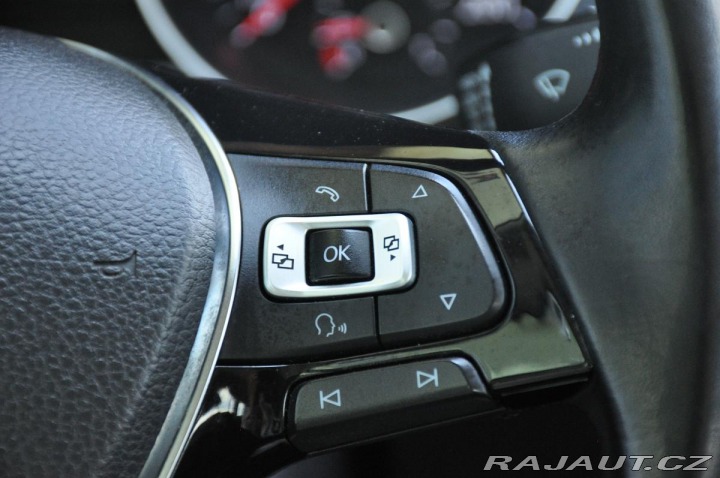 Volkswagen Passat 2.0TDi ACC NAVI LED TAŽNÉ 2016