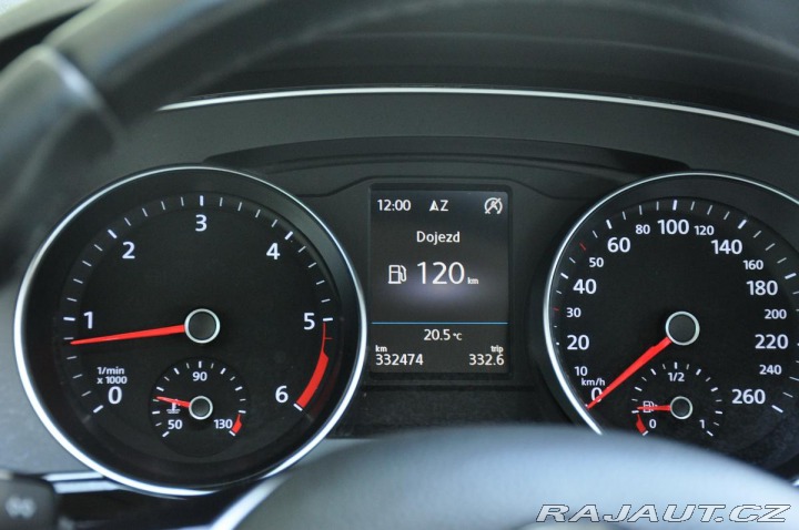 Volkswagen Passat 2.0TDi ACC NAVI LED TAŽNÉ 2016