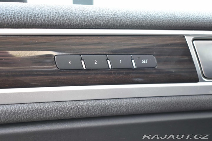 Volkswagen Touareg 3.0 TDI *VZDUCH*TAŽNÉ*WEB 2015