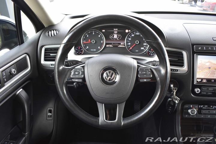Volkswagen Touareg 3.0 TDI *VZDUCH*TAŽNÉ*WEB 2015