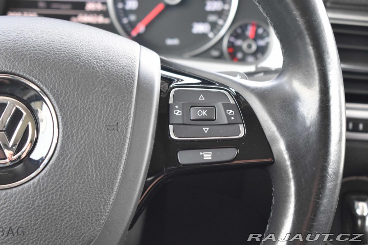 Volkswagen Touareg 3.0 TDI *VZDUCH*TAŽNÉ*WEB 2015