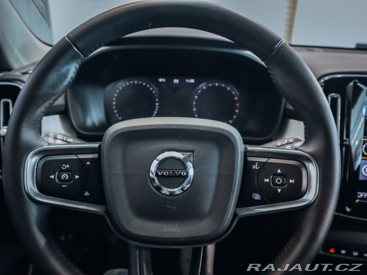 Volvo XC40 T3 FWD Momentum AT 2021