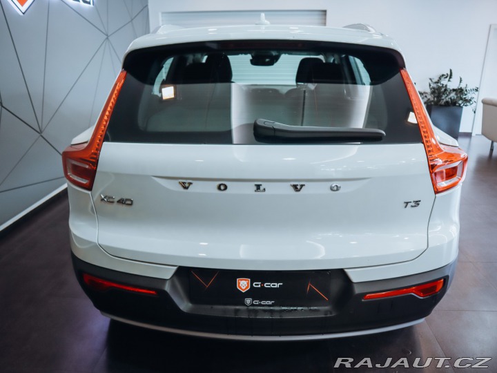 Volvo XC40 T3 FWD Momentum AT 2021