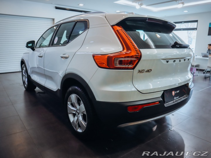 Volvo XC40 T3 FWD Momentum AT 2021