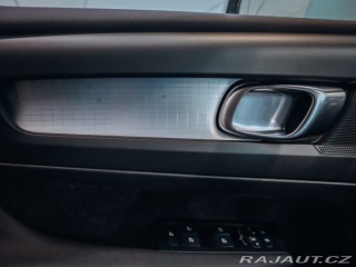 Volvo XC40 T3 FWD Momentum AT 2021