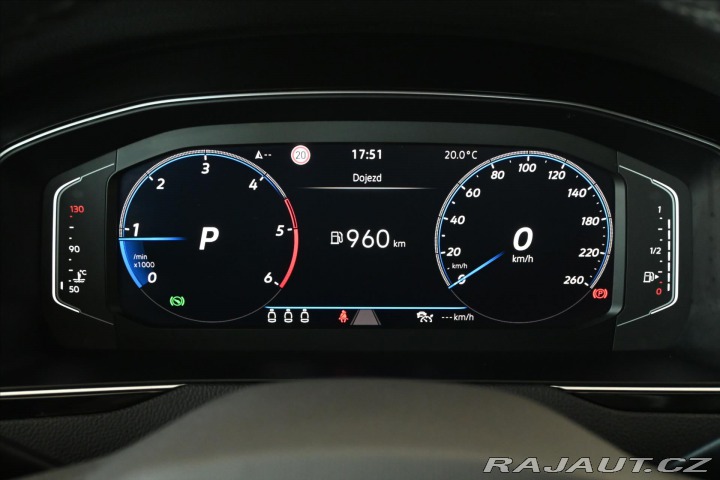 Volkswagen Passat 2,0 TDi 110kW DSG *Busine 2021