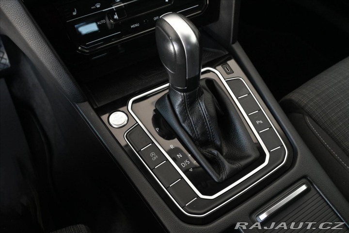 Volkswagen Passat 2,0 TDi 110kW DSG *Busine 2021