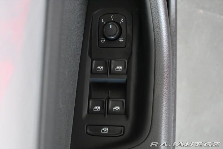 Volkswagen Passat 2,0 TDi 110kW DSG *Busine 2021