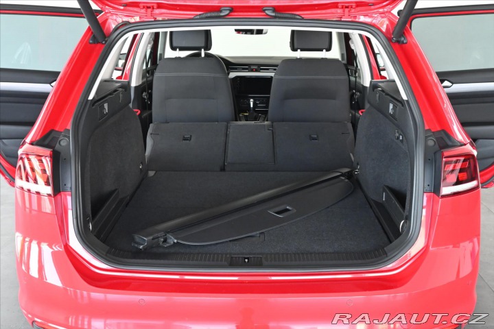 Volkswagen Passat 2,0 TDi 110kW DSG *Busine 2021