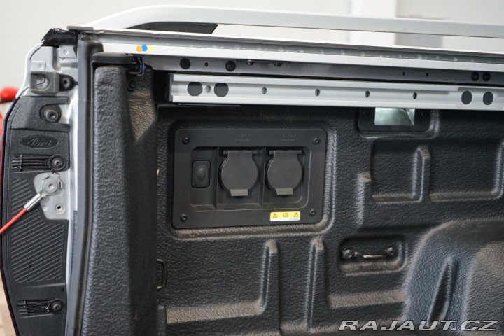 Ford Ranger PLATINUM*4X4*NEZ.TOP*ZÁRU 2024