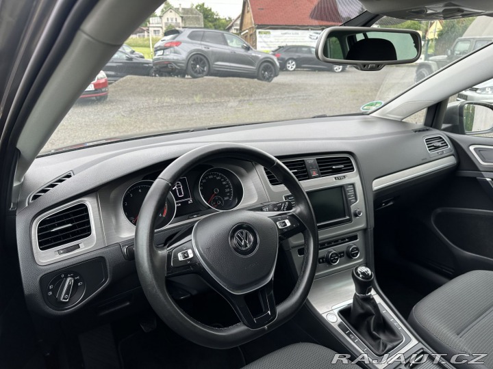 Volkswagen Golf 1,4TSI 92kW LOUNGE TAŽNÉ 2015