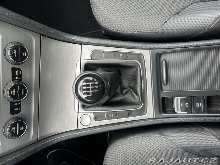 Volkswagen Golf REZERVOVÁNO 1,4TSI 92kW L 2015