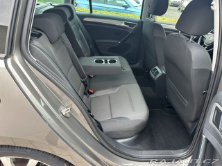 Volkswagen Golf 1,4TSI 92kW LOUNGE TAŽNÉ 2015