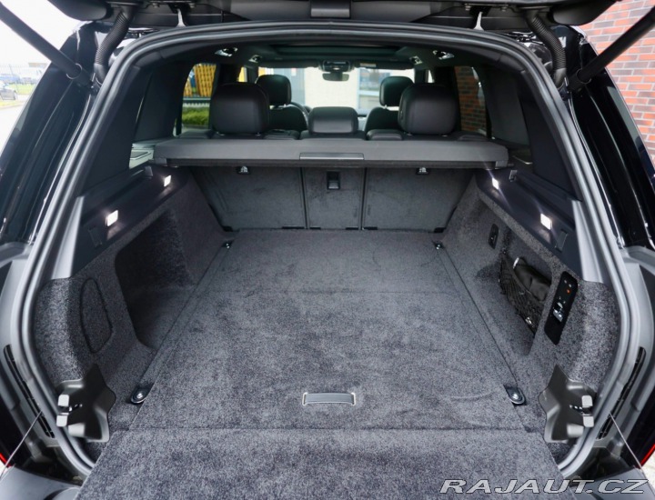 Land Rover Range Rover P460e 3.0 V6 eHybrid HSE 2024