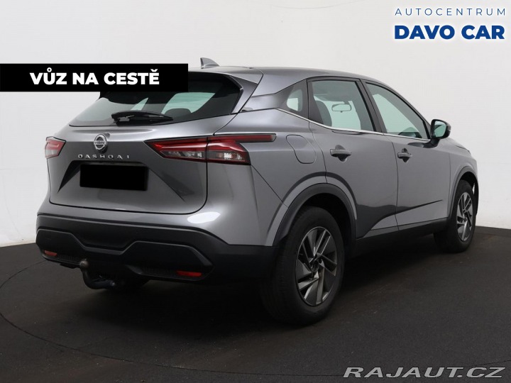 Nissan Qashqai 1,3 MHEV Business serv.kn 2022