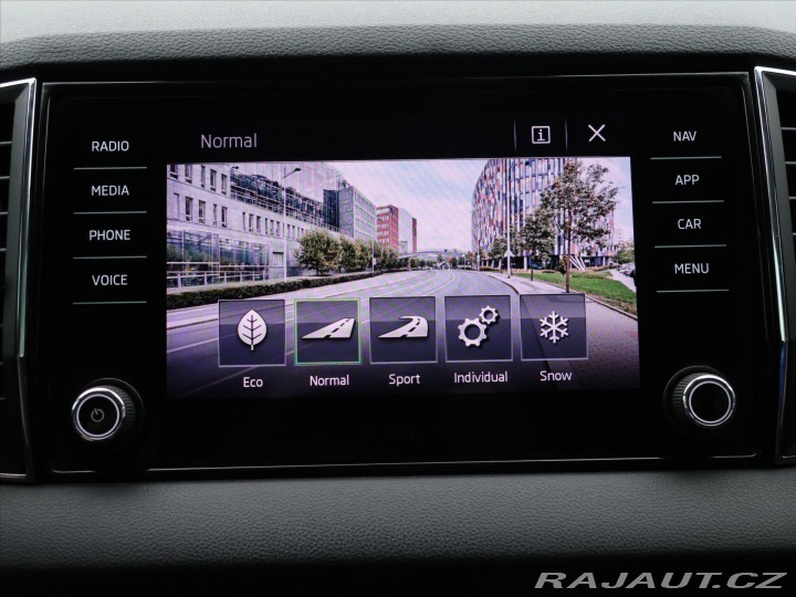 Škoda Karoq 2,0 TDI DSG 4x4 Style+ LE 2019