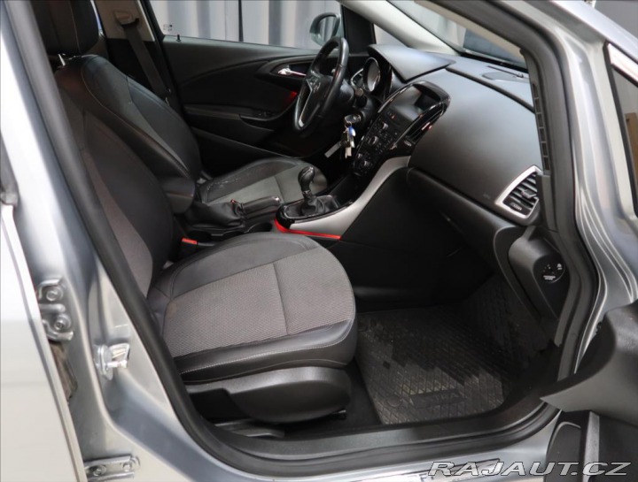 Opel Astra 1,6 CDTI 81KW ČR 2015