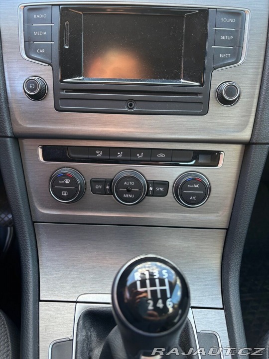 Volkswagen Golf 1,2   7 (VII), benzín 2017
