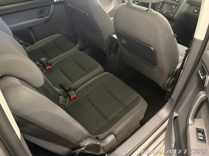 Volkswagen Touran 2,0 TDI 103kW, po kompl 1800