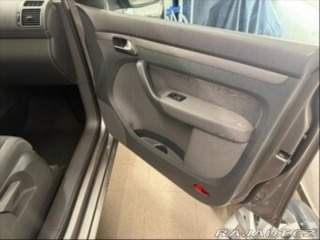 Volkswagen Touran 2,0   TDI 103kW, po kompl 1800
