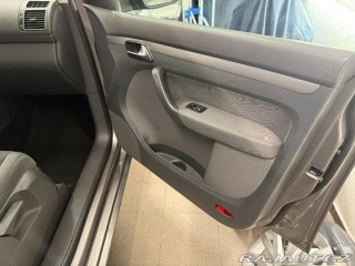 Volkswagen Touran 2,0   TDI 103kW, po kompl 1800