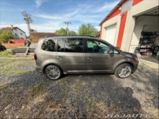 Volkswagen Touran 2,0   TDI 103kW, po kompl 1800