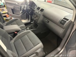Volkswagen Touran 2,0   TDI 103kW, po kompl 1800
