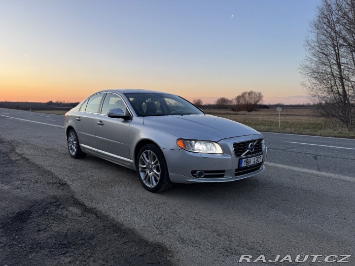 Volvo S80 D5 136 kW 1800