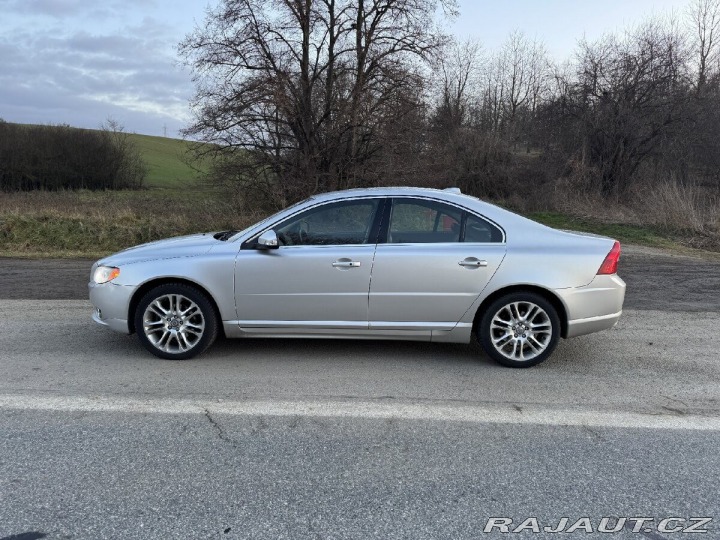 Volvo S80 D5 136 kW 1800