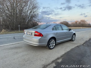 Volvo S80 D5 136 kW 1800