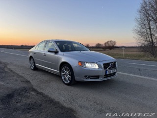 Volvo S80 D5 136 kW 1800