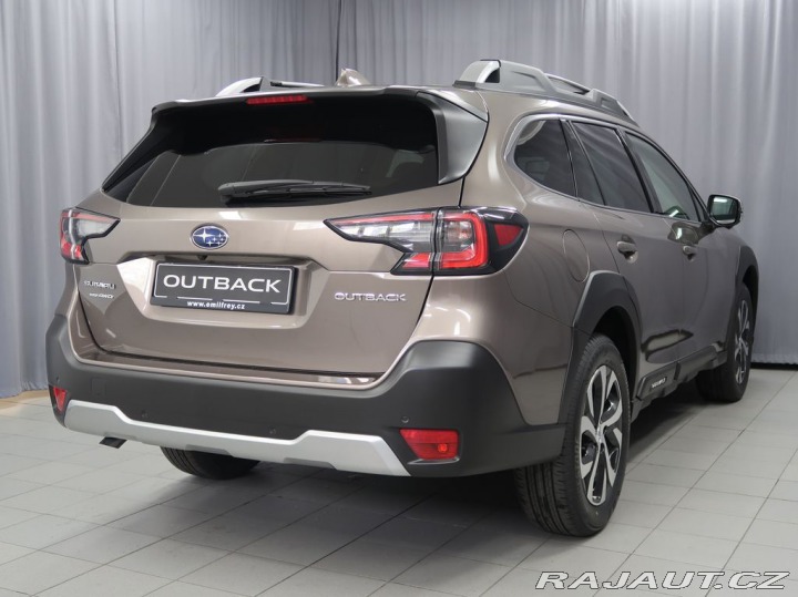Subaru Outback TOURING 4X4. K ODBĚRU IHN 2025