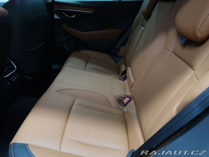 Subaru Outback TOURING 4X4. K ODBĚRU IHN 2025