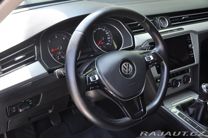 Volkswagen Passat 2.0TDi COMFORTLINE NAVI Č 2018