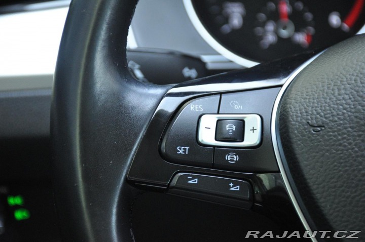 Volkswagen Passat 2.0TDi COMFORTLINE NAVI Č 2018