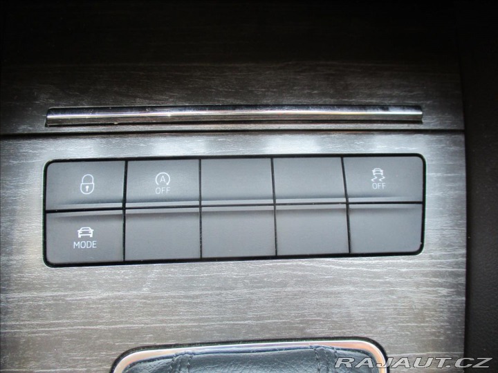 Škoda Octavia 2,0 TDi 135kw DSG Scout X 2015