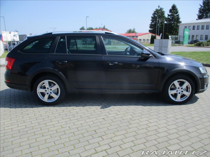 Škoda Octavia 2,0 TDi 135kw DSG Scout X 2015