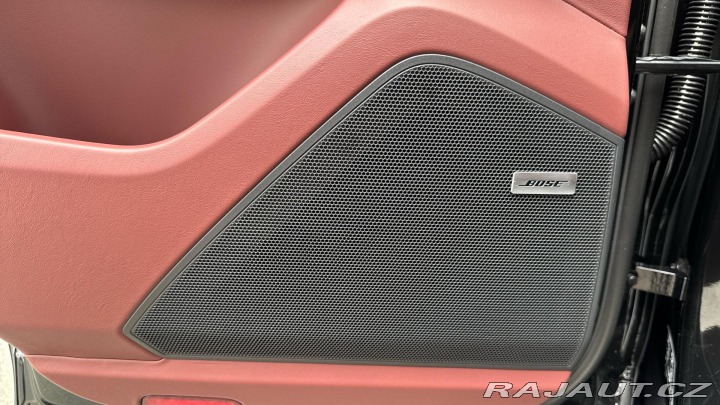 Porsche Cayenne 2025