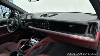 Porsche Cayenne  2025