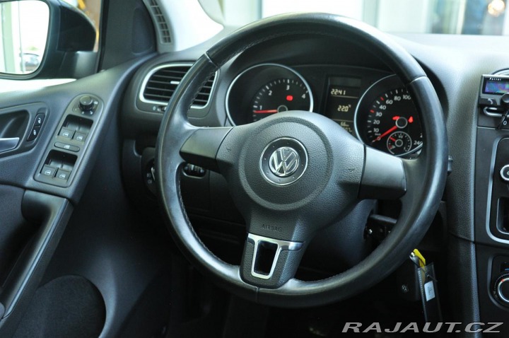 Volkswagen Golf 1.6TDi 2xKOLA A/C 2012