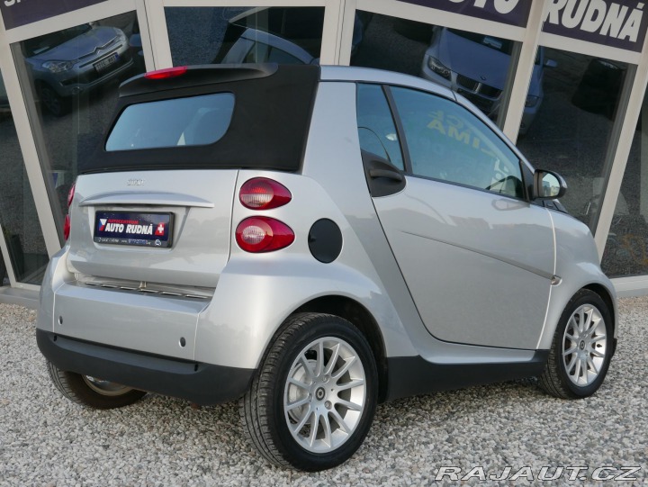 Smart Fortwo 1,0 52kW Cabrio REZERVACE 2007