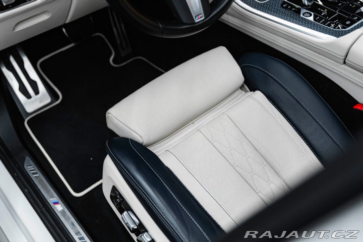 BMW X5 xDrive 40 i M Sport, Masá 2022