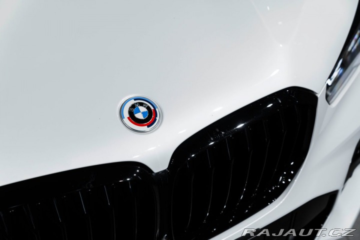 BMW X5 xDrive 40 i M Sport, Masá 2022