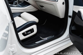 BMW X5 xDrive 40 i M Sport, Masá 2022